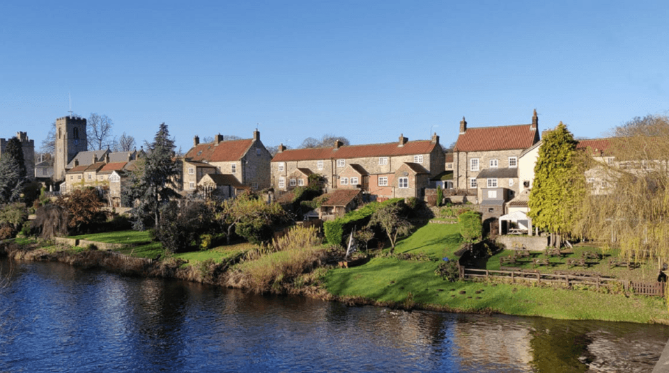 West Tanfield by the river